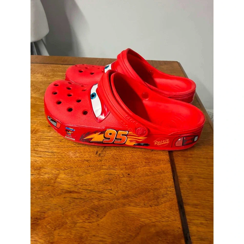 Crocs Mens 7 Womens 9 Red Clogs Lightning McQueen Disney Pixar Cars 95 Racing